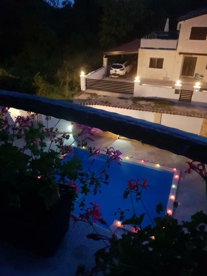 Apartments Villa Mimi Višnjan Exteriör bild